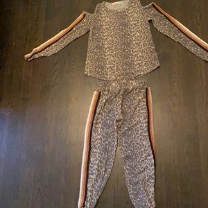 Vintage Havana girls leopard jog set. Super soft.